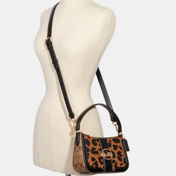 Coach Georgie Baguette - Picture 8 of 14